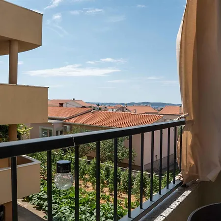 Place For 2 * Ζαντάρ